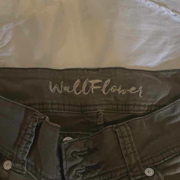 Green Stripped Torn Jeans - Picture 2 of 3